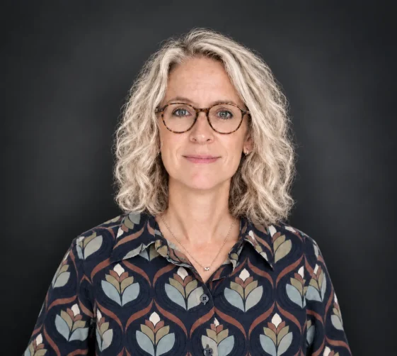 Portrait of Alison Rolfe, psychotherapist